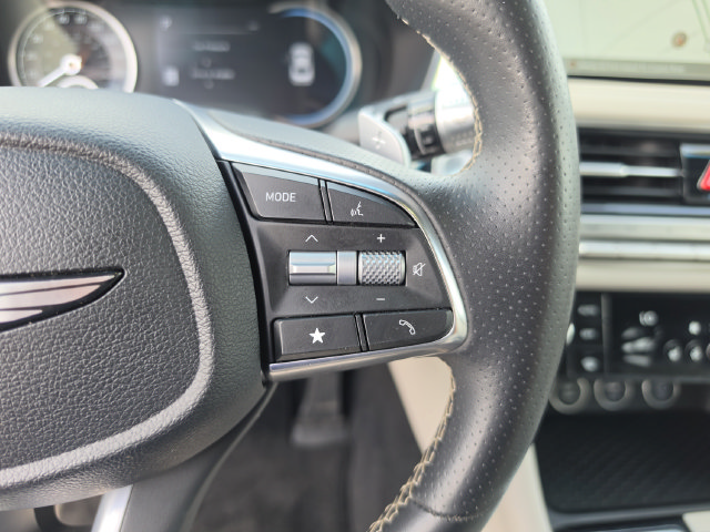 Used 2025 Genesis G70 2.5T AWD/4WD image 38