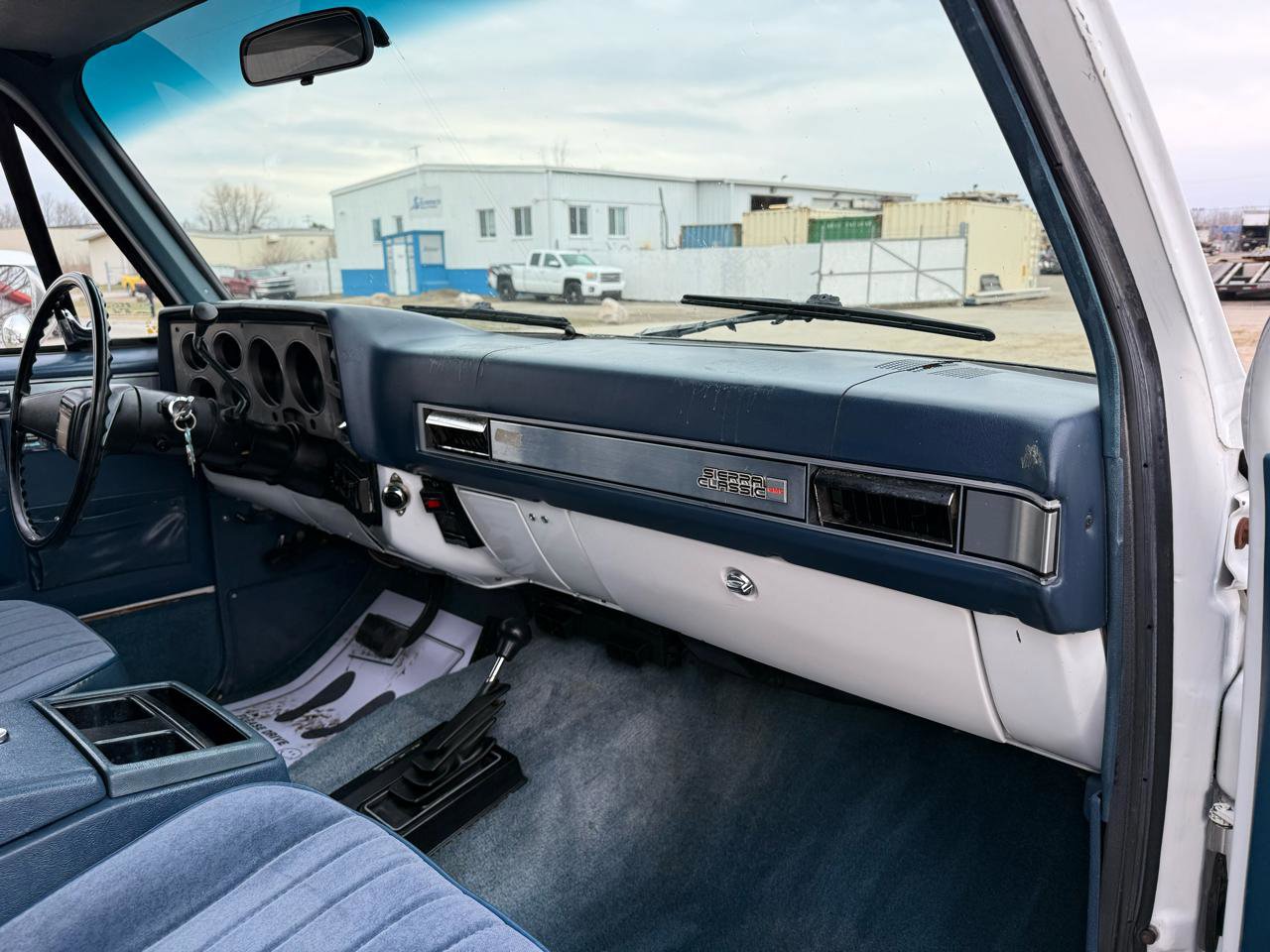 Used 1987 GMC Suburban 4WD image 29