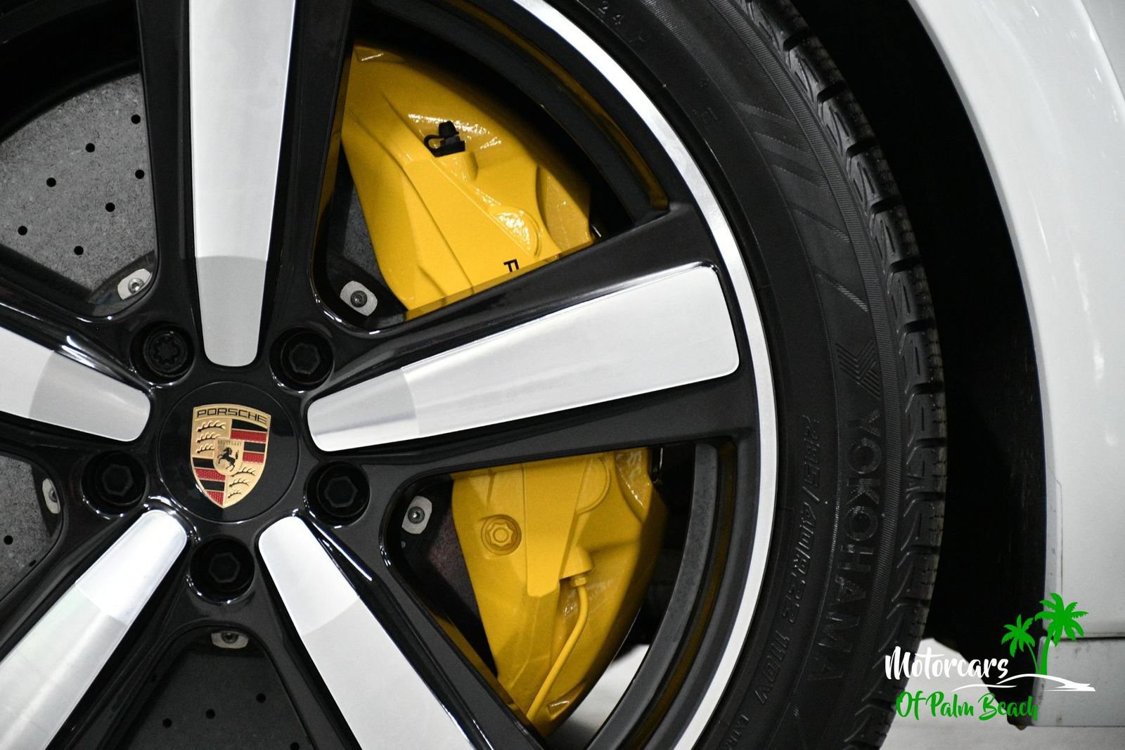 Used 2025 Porsche Cayenne GTS AWD/4WD image 8