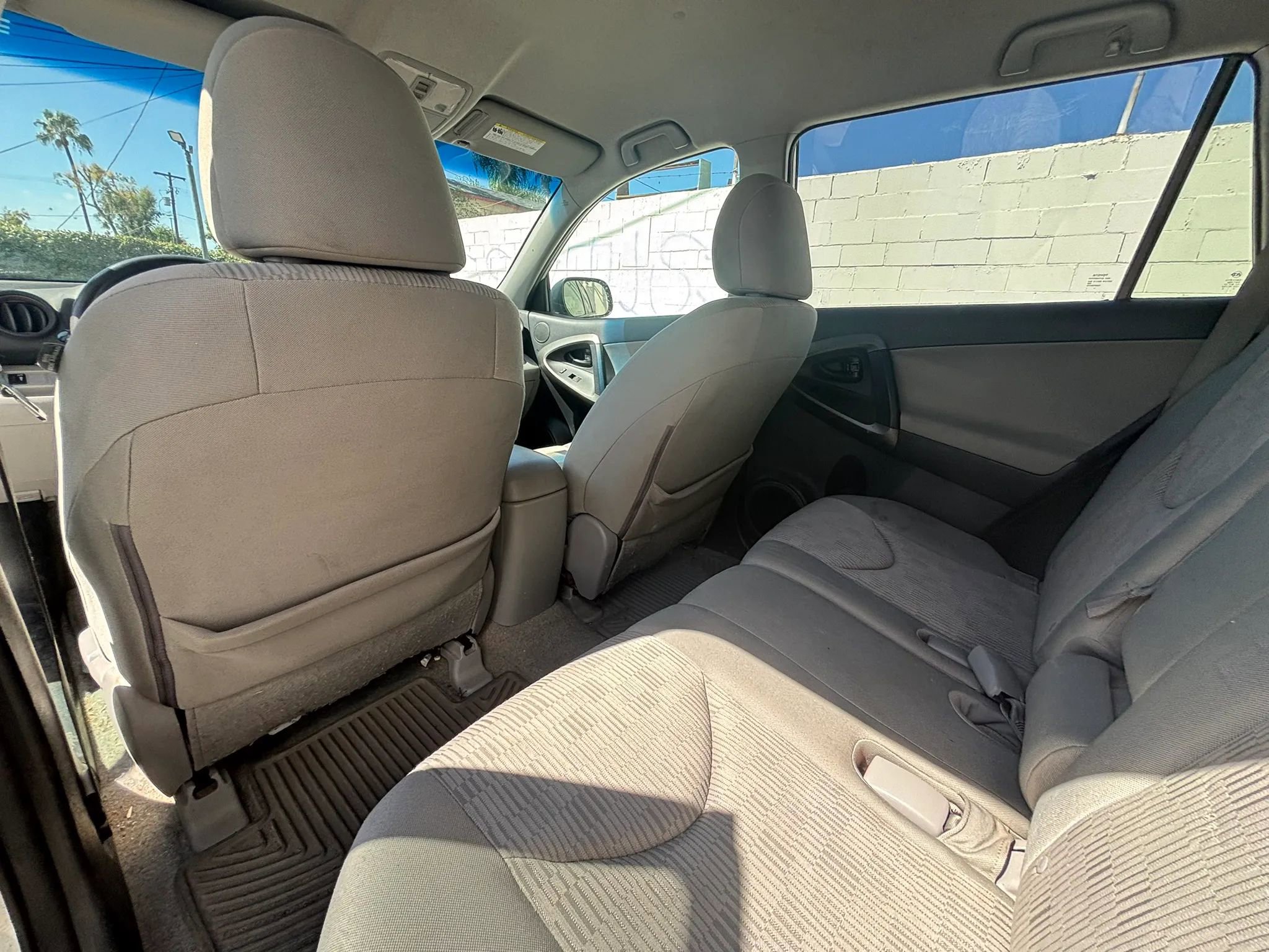 Used 2011 Toyota RAV4 4WD w/ Base L4 Extra Value Pkg image 46