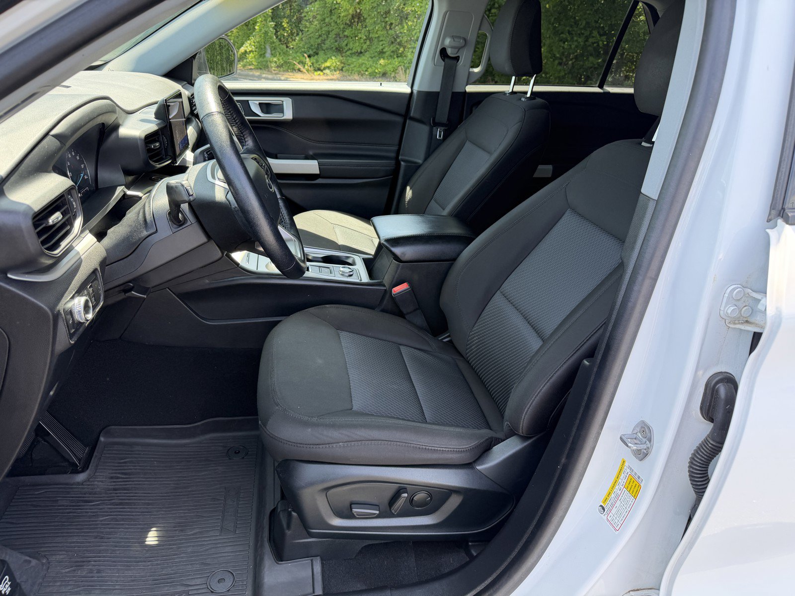 Used 2022 Ford Explorer XLT AWD/4WD image 20