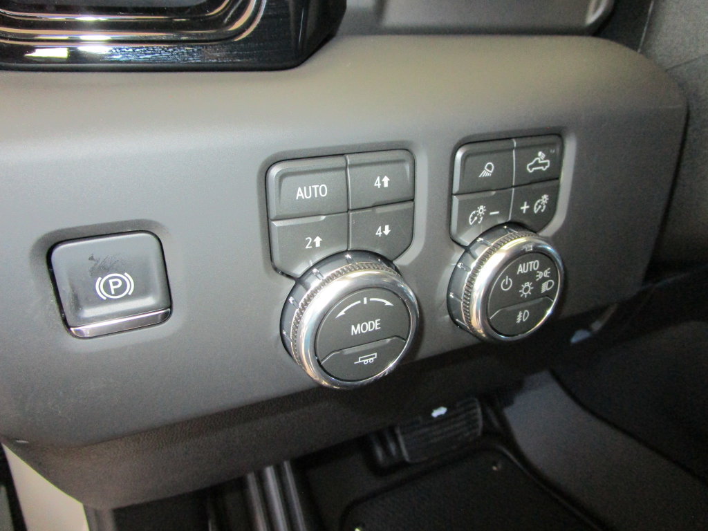 New 2026 GMC Sierra 2500 AT4 w/ AT4 Premium Plus Package AWD/4WD image 36