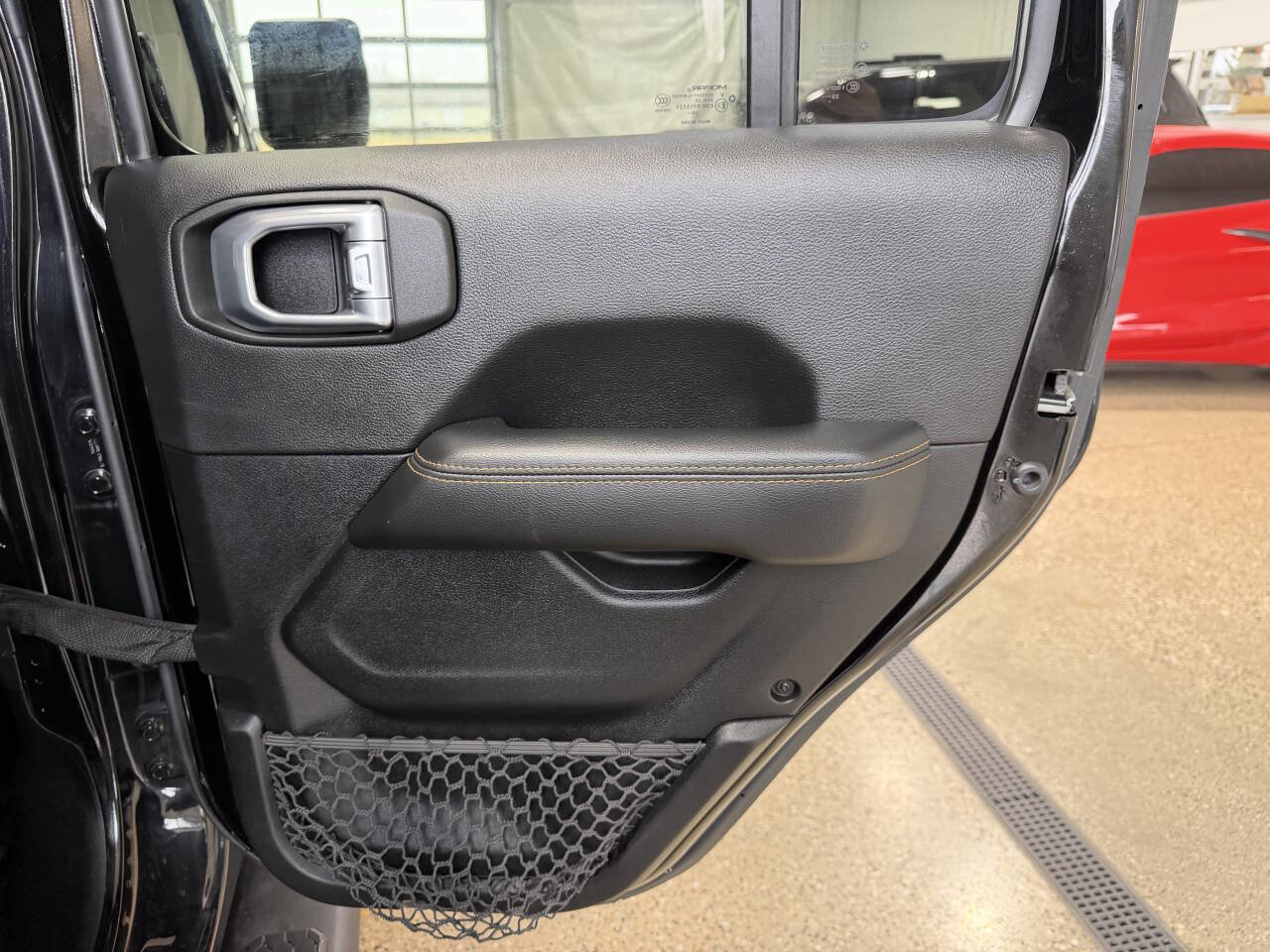 Used 2021 Jeep Wrangler Unlimited Sahara AWD/4WD image 31