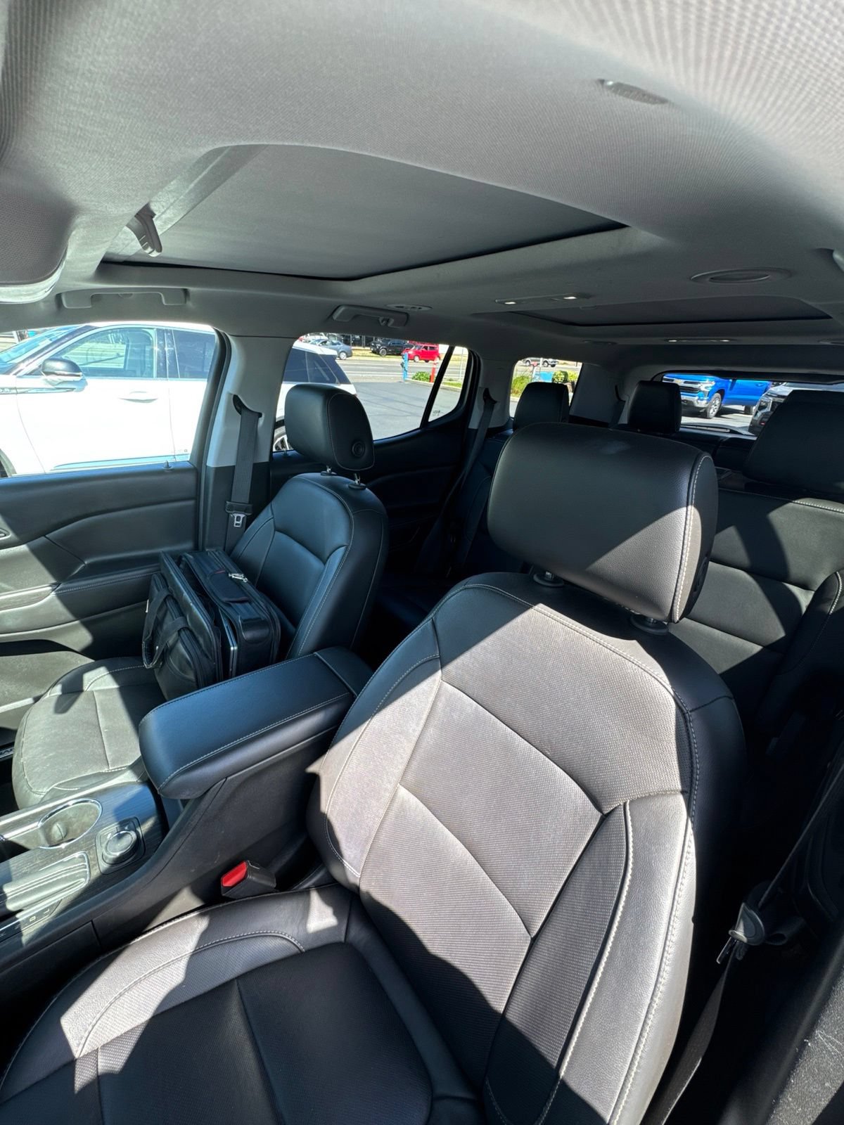 Used 2017 GMC Acadia SLT AWD/4WD image 6