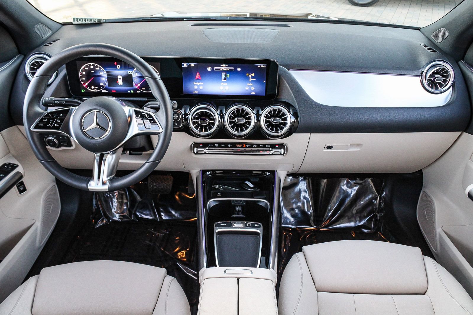 Certified 2025 Mercedes-Benz GLA 250 4MATIC image 13