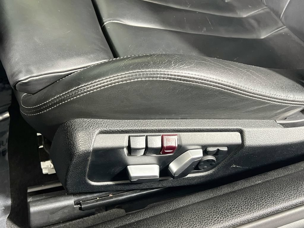 Used 2018 BMW M4 Convertible w/ Competition Package RWD image 18