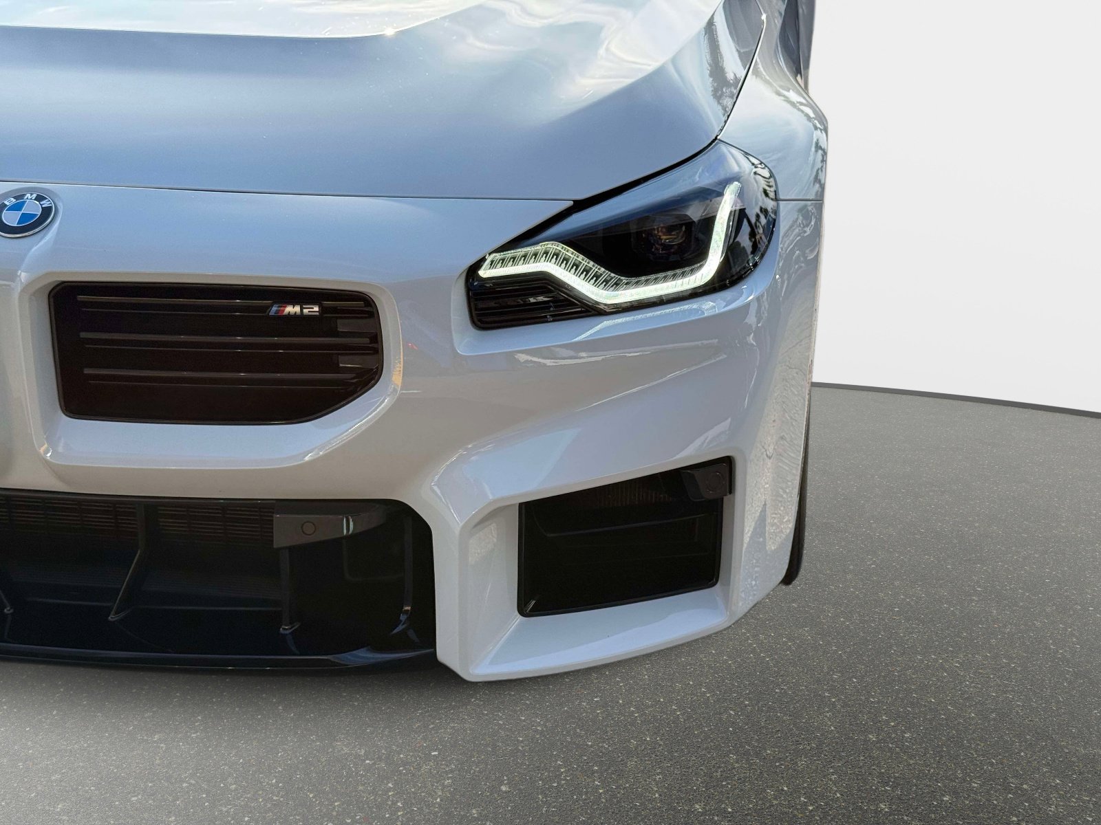 Used 2024 BMW M2 w/ Lighting Package image 9