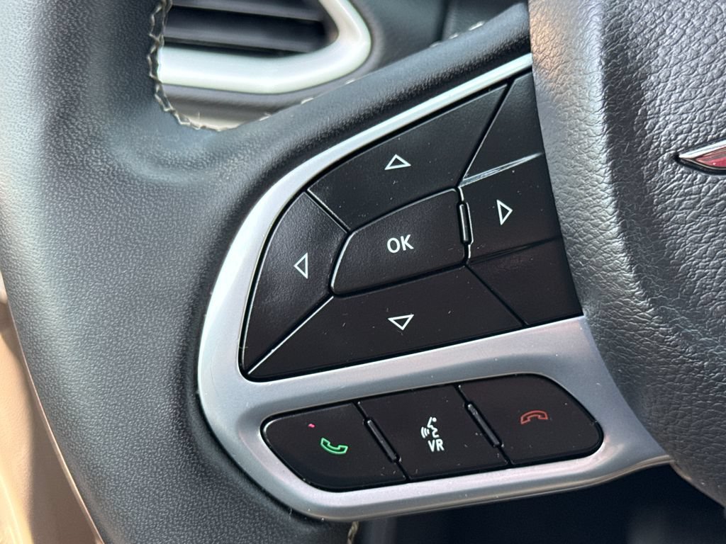 Used 2023 Chrysler Voyager LX FWD image 33