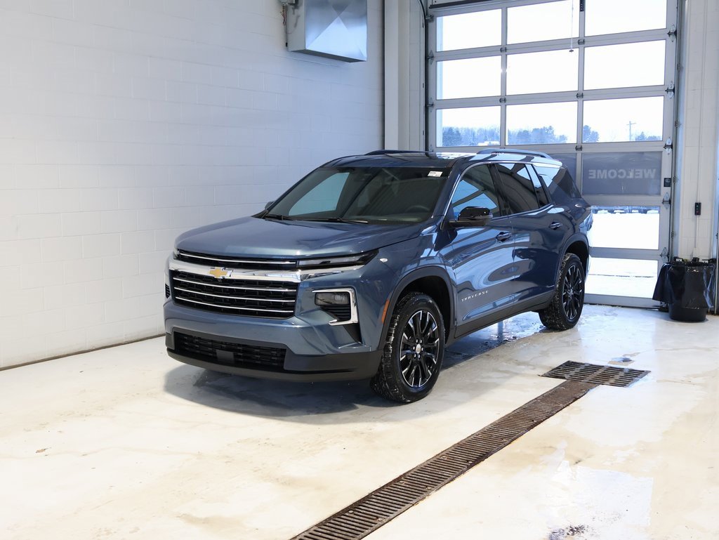 Used 2025 Chevrolet Traverse LT w/ Sun and Wheel Package image 6