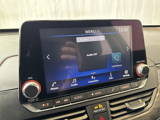 Used 2024 Nissan Altima 2.5 SV image 16