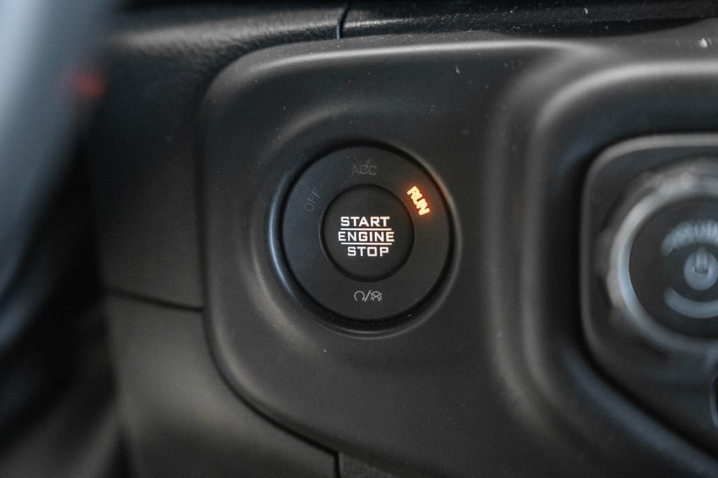 Used 2023 Jeep Wrangler Unlimited Sahara w/ Cold Weather Group AWD/4WD image 29
