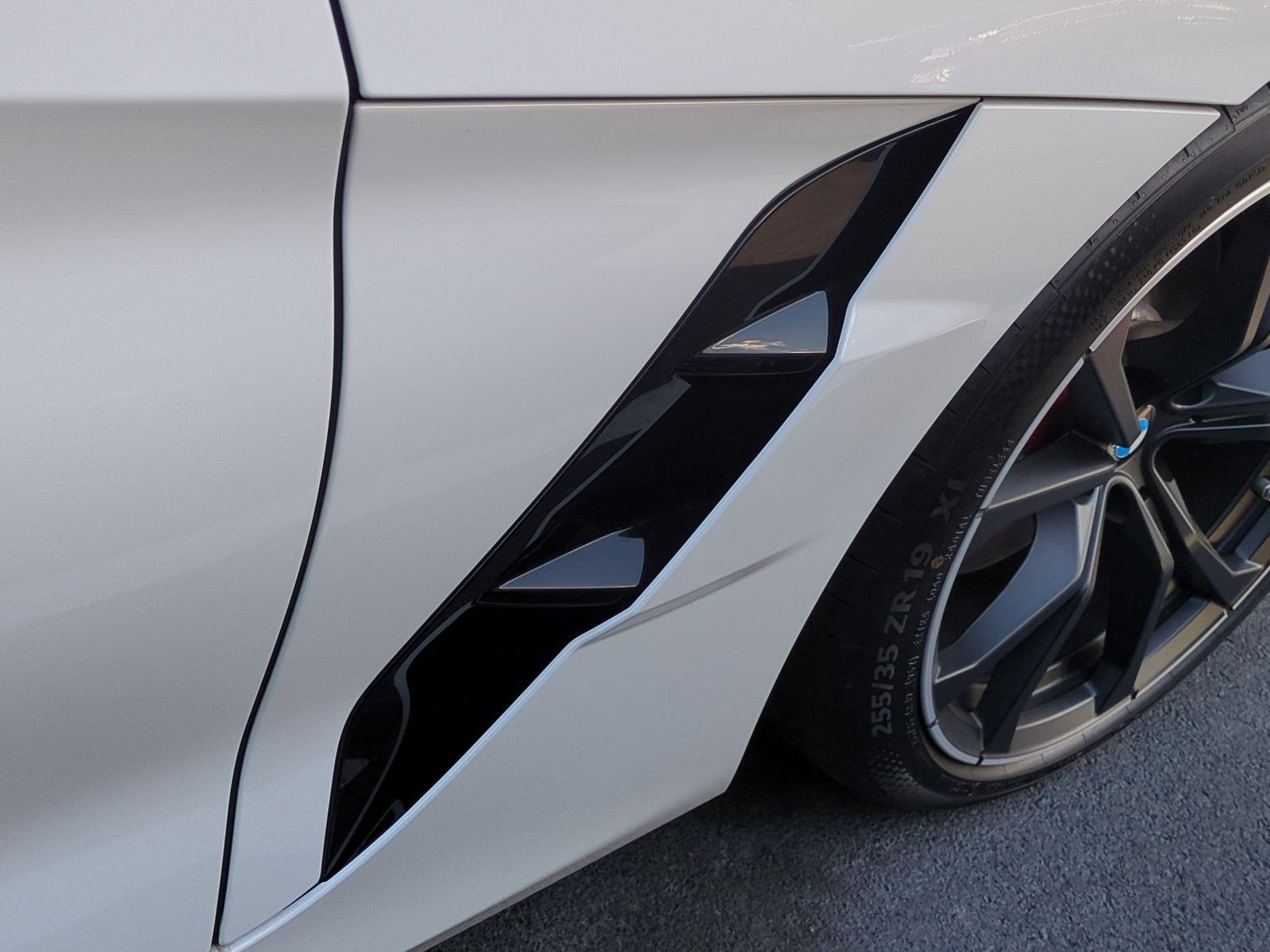 Used 2026 BMW Z4 M40i w/ Shadowloine Package image 32