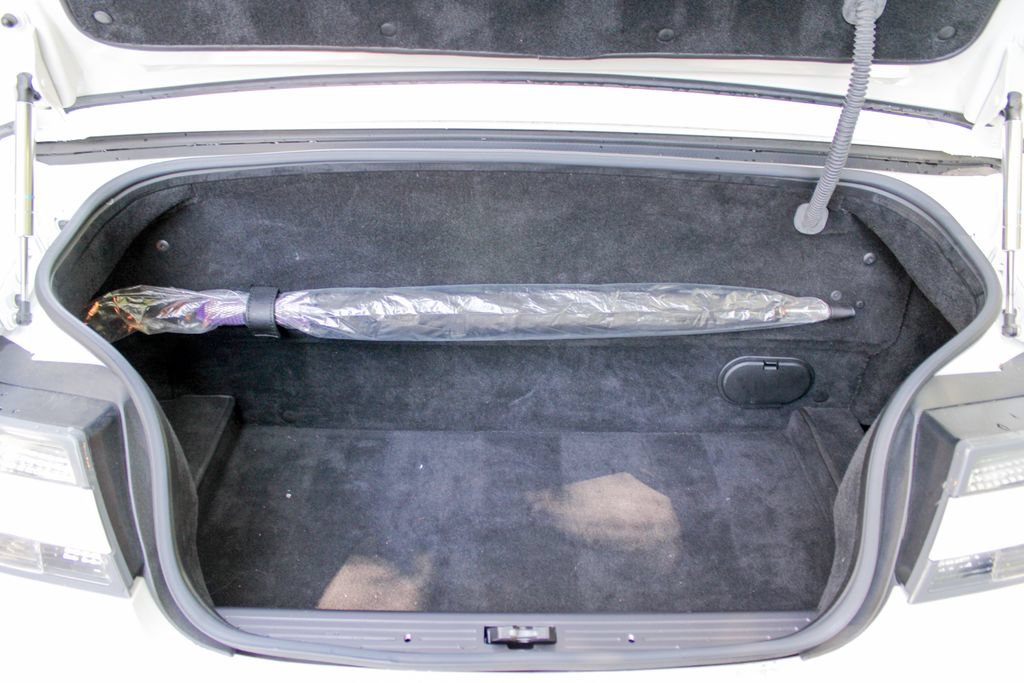 Used 2014 Aston Martin DB9 Volante RWD image 23