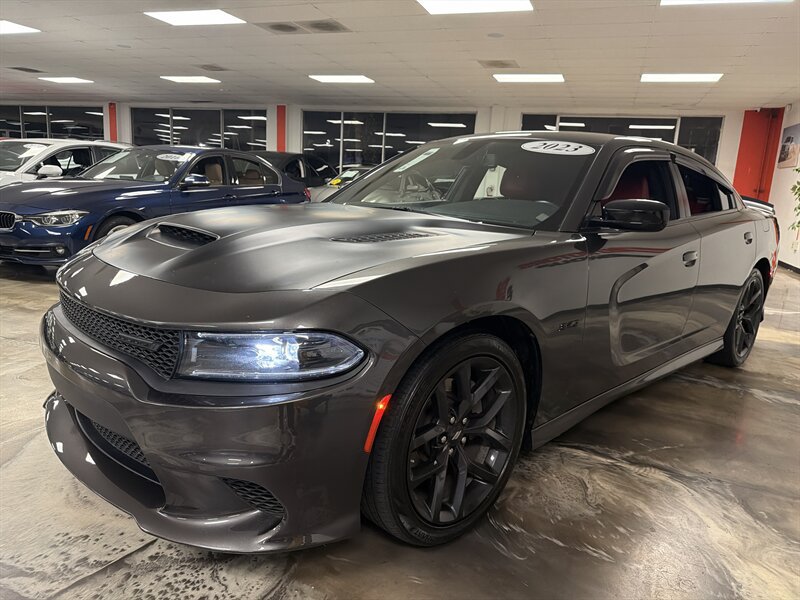 Used 2023 Dodge Charger R/T w/ Blacktop Package RWD image 4