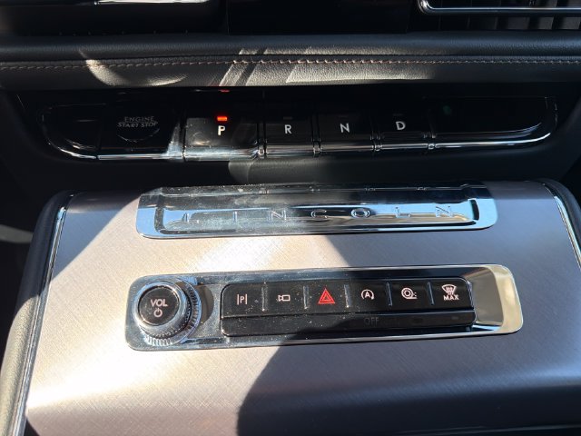 New 2027 Lincoln Aviator AWD w/ Jet Appearance Package image 33