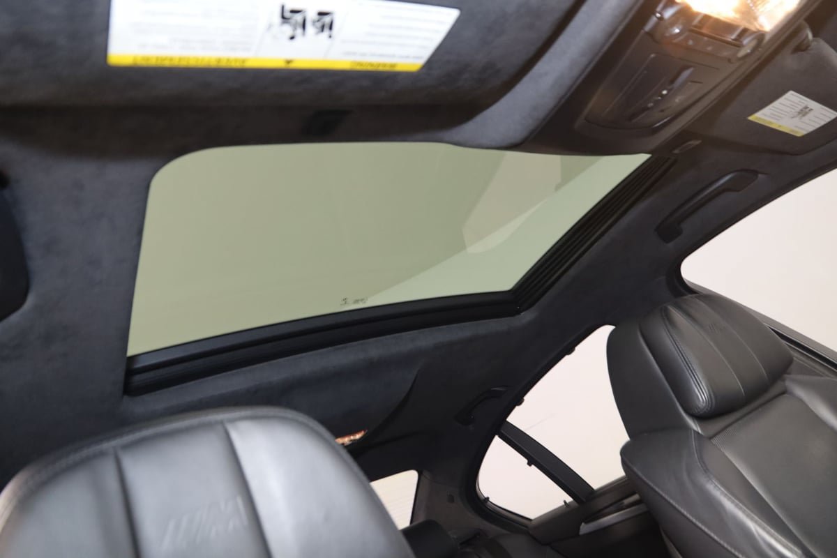Used 2015 BMW M5 RWD image 11
