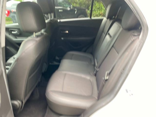 Used 2022 Chevrolet Trax LT w/ LT Convenience Package FWD image 9