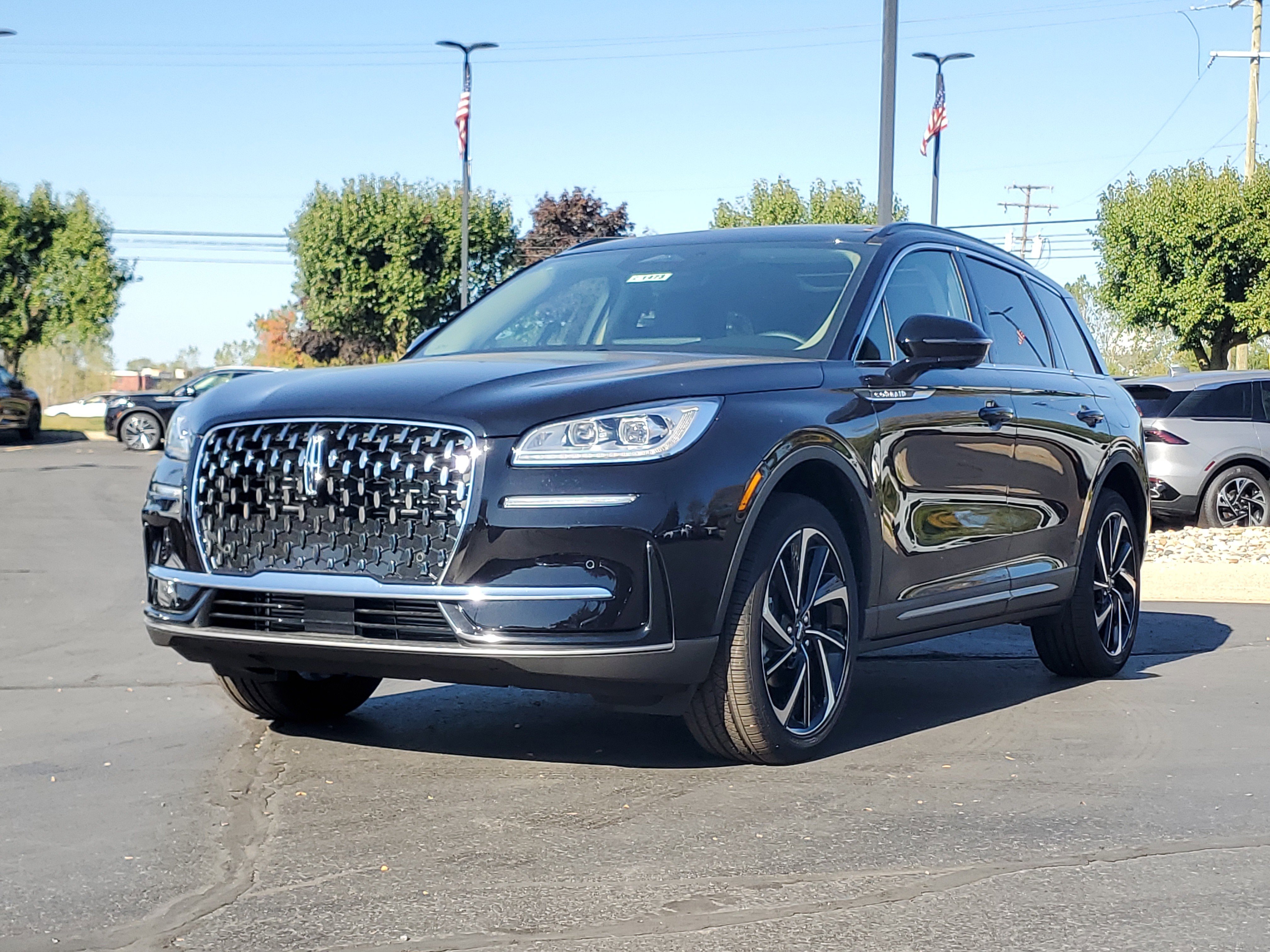 New 2025 Lincoln Corsair Reserve image 2