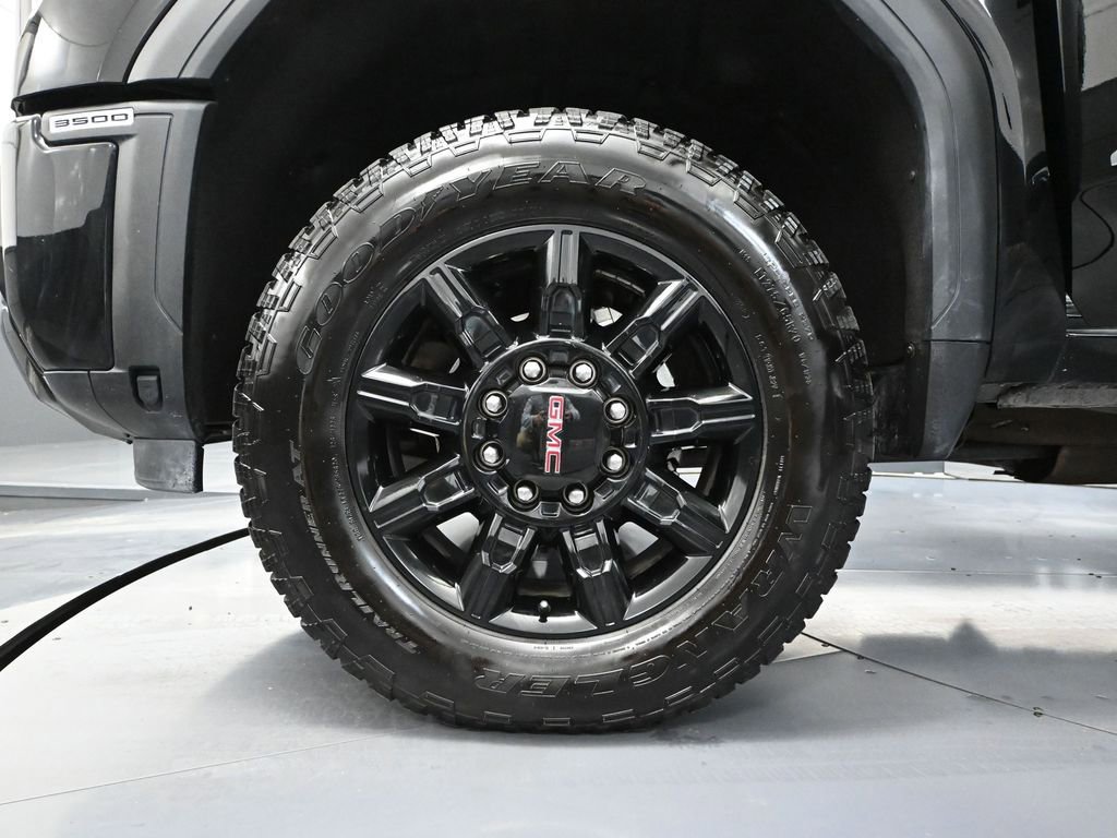 Used 2025 GMC Sierra 3500 AT4 image 17