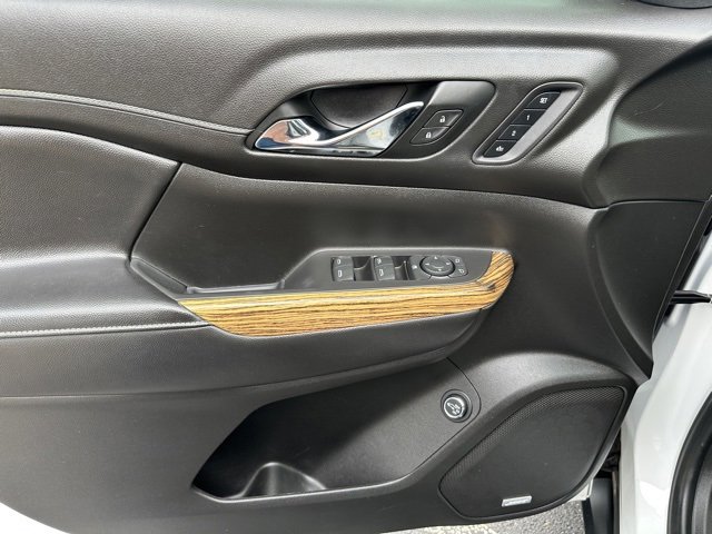 Used 2019 GMC Acadia Denali image 26