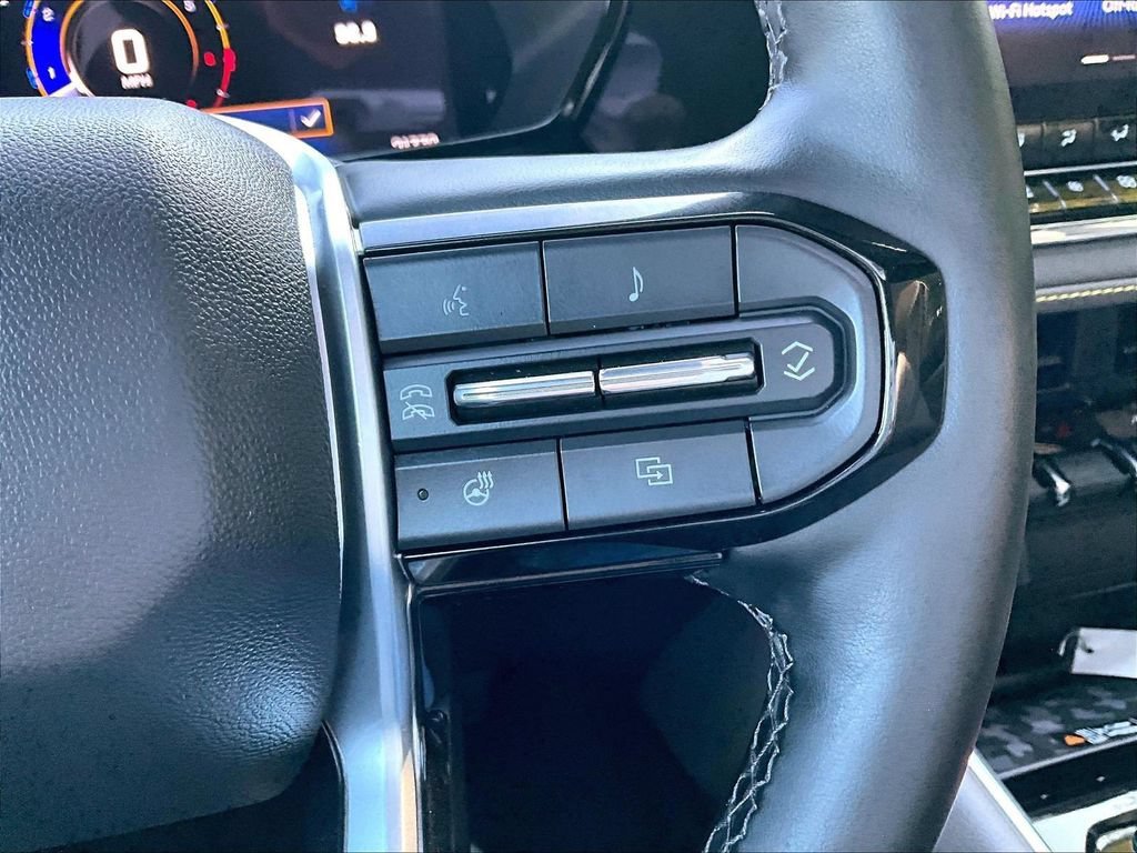 Used 2024 Chevrolet Colorado ZR2 w/ ZR2 Convenience Package III AWD/4WD image 24