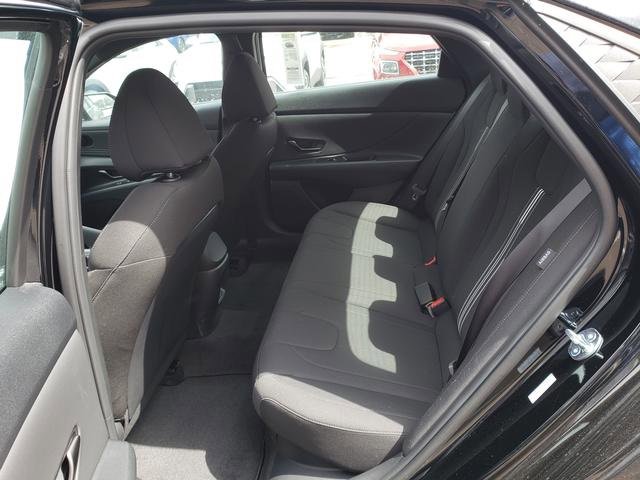 New 2025 Hyundai Elantra SEL image 10