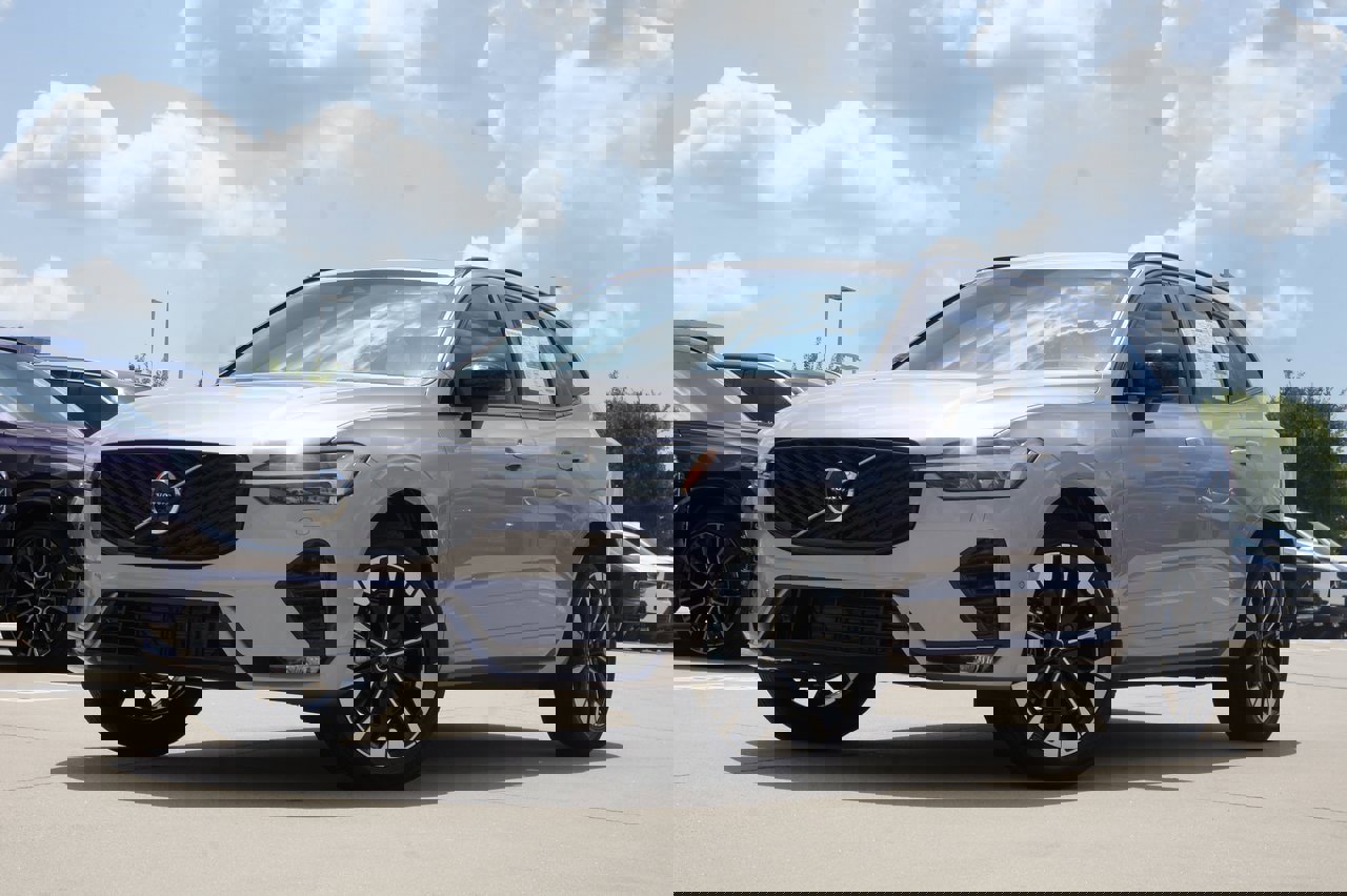 New 2026 Volvo XC60 B5 Plus w/ Protection Package Premier