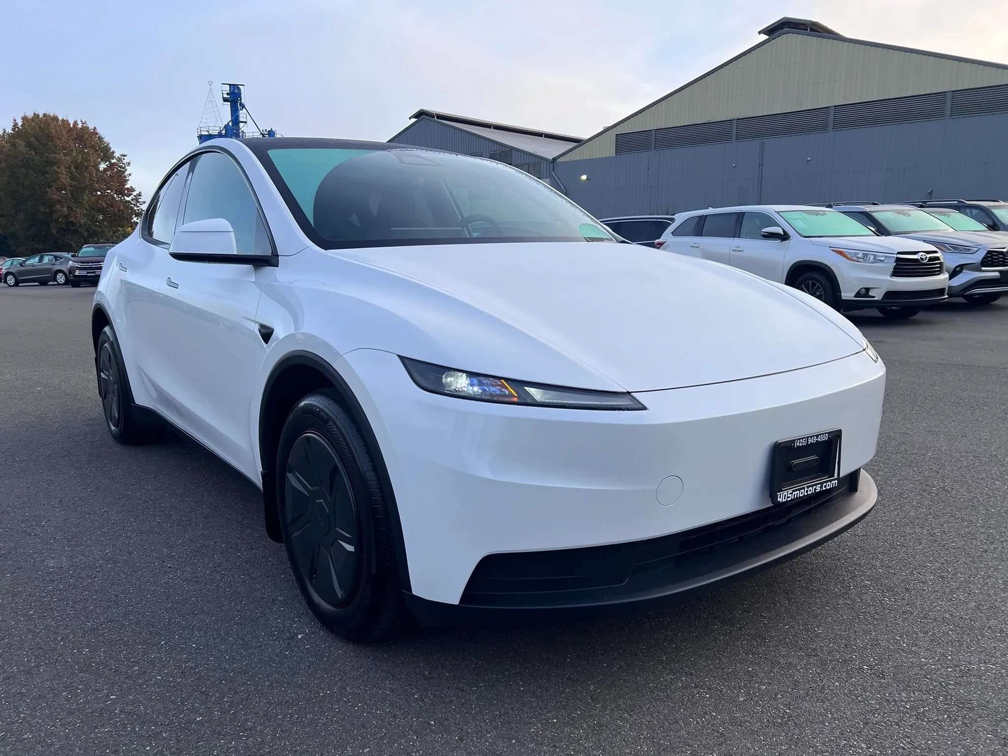 Used 2026 Tesla Model Y AWD image 1