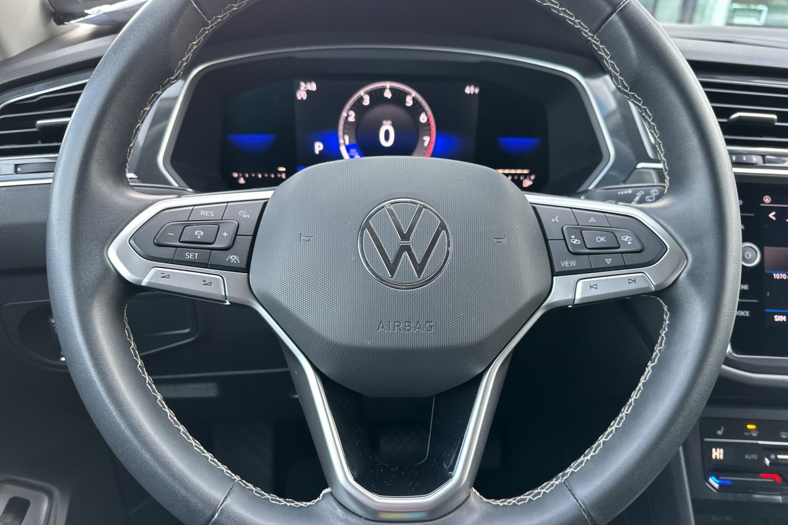 Used 2022 Volkswagen Tiguan SE image 26