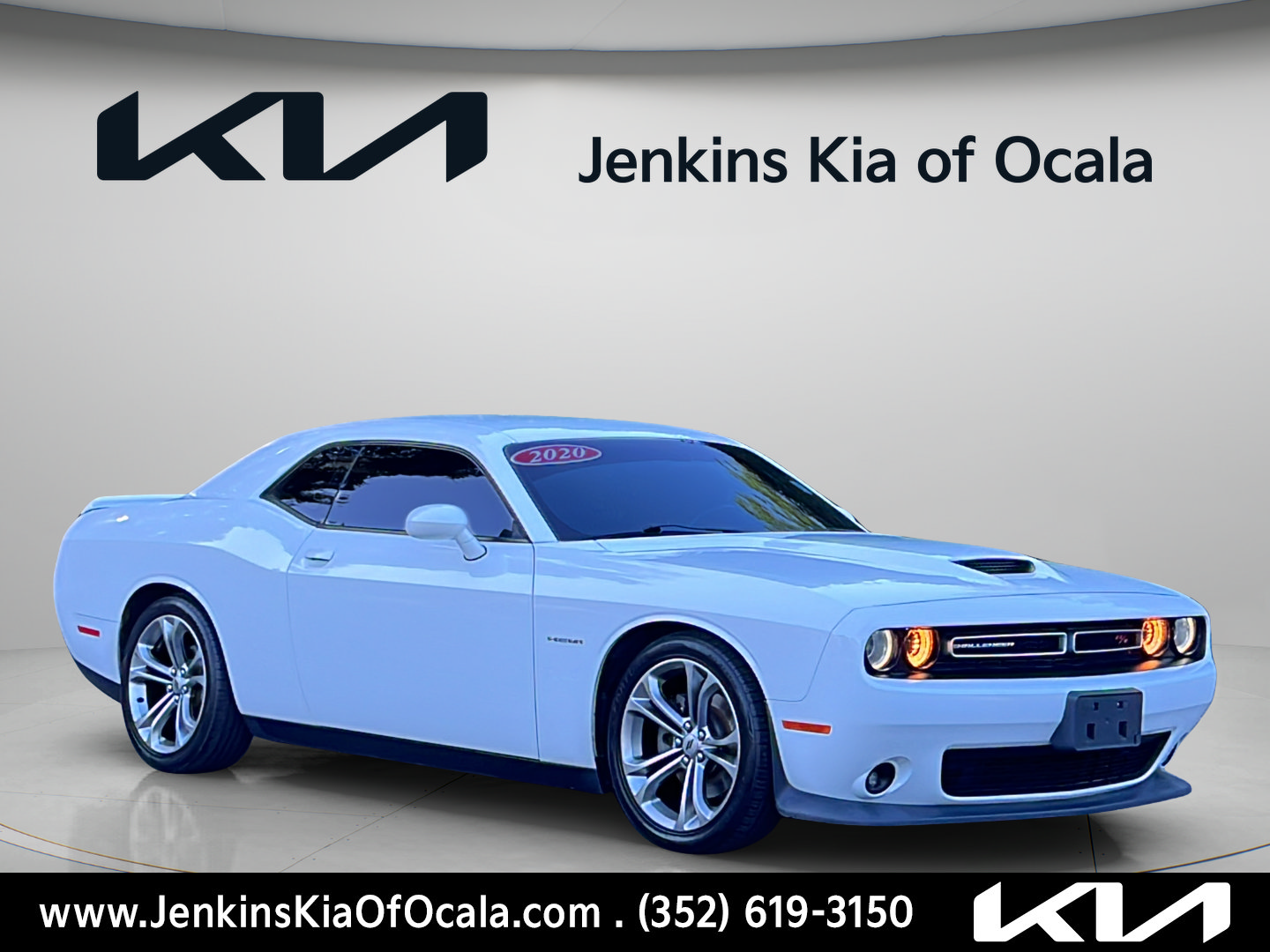 Used 2020 Dodge Challenger R/T RWD image 1