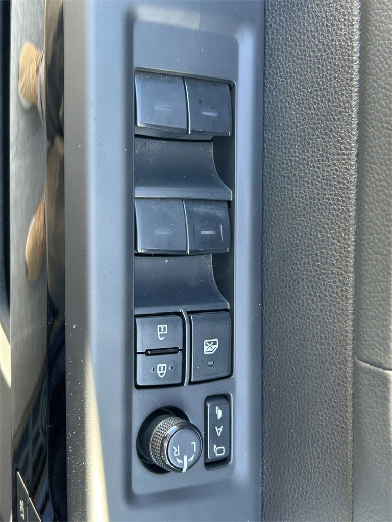 Used 2022 Toyota Tundra Limited image 24