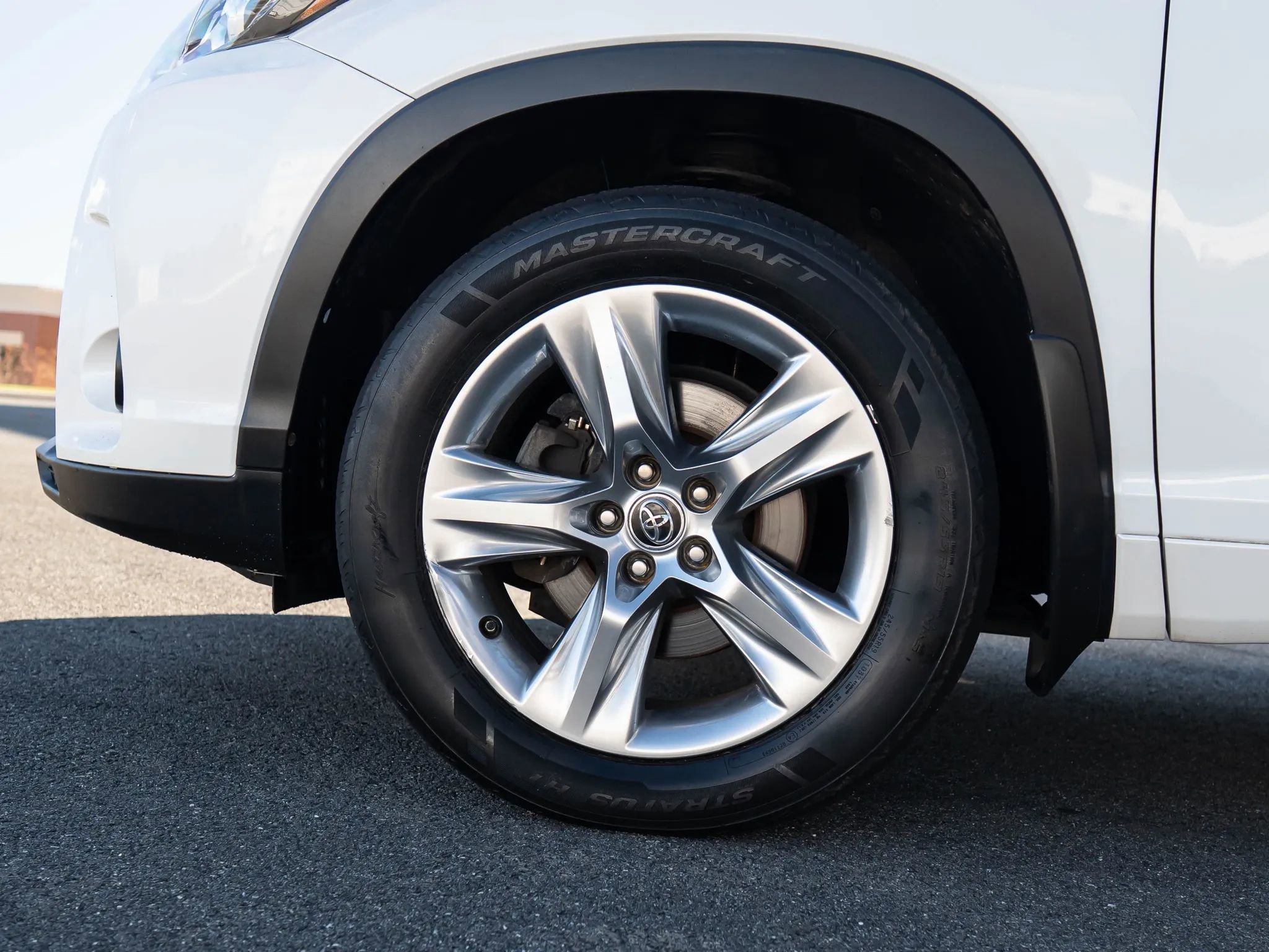 Used 2017 Toyota Highlander Limited image 14