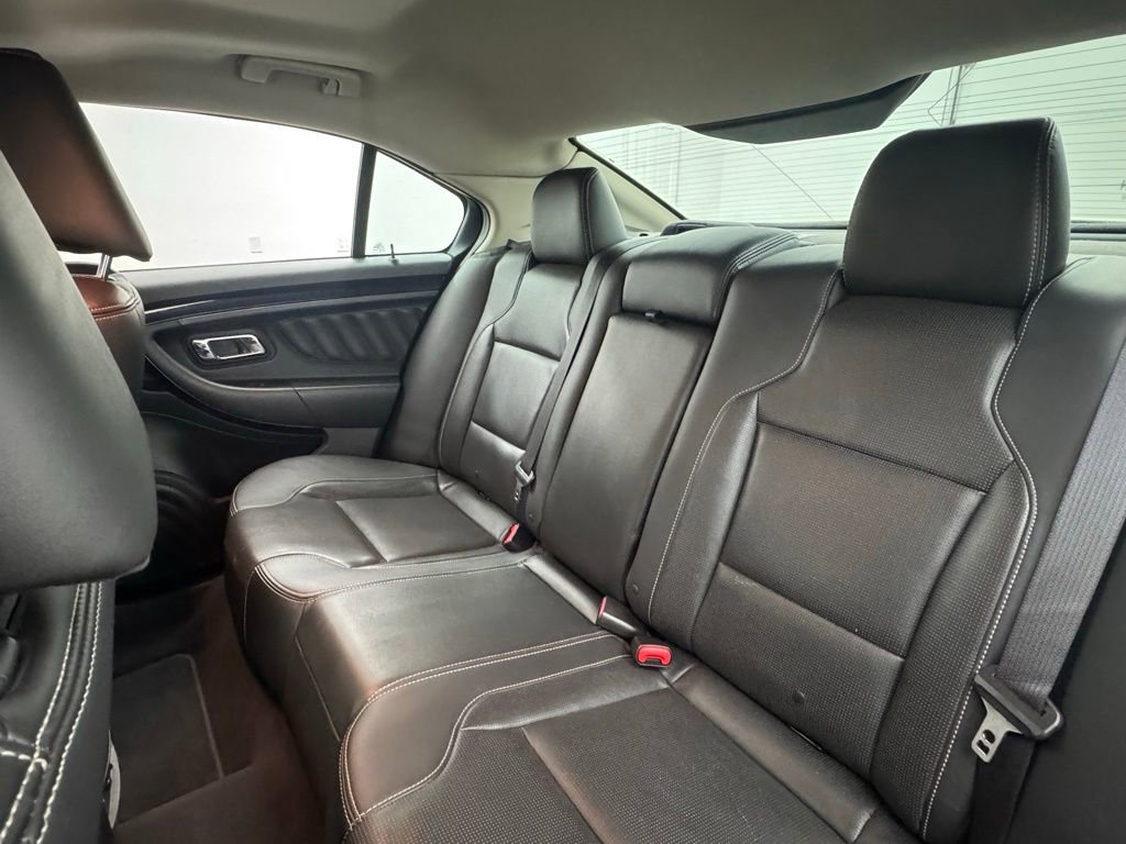 Used 2010 Ford Taurus Limited FWD image 36