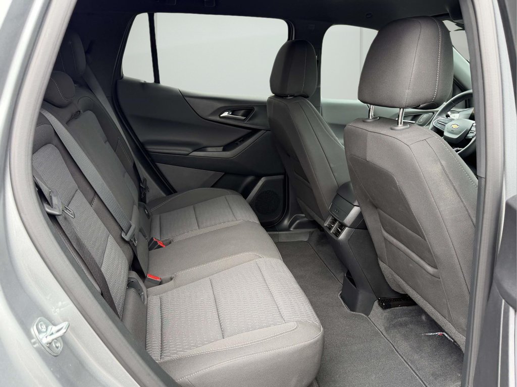 Used 2026 Chevrolet Equinox LT FWD image 12