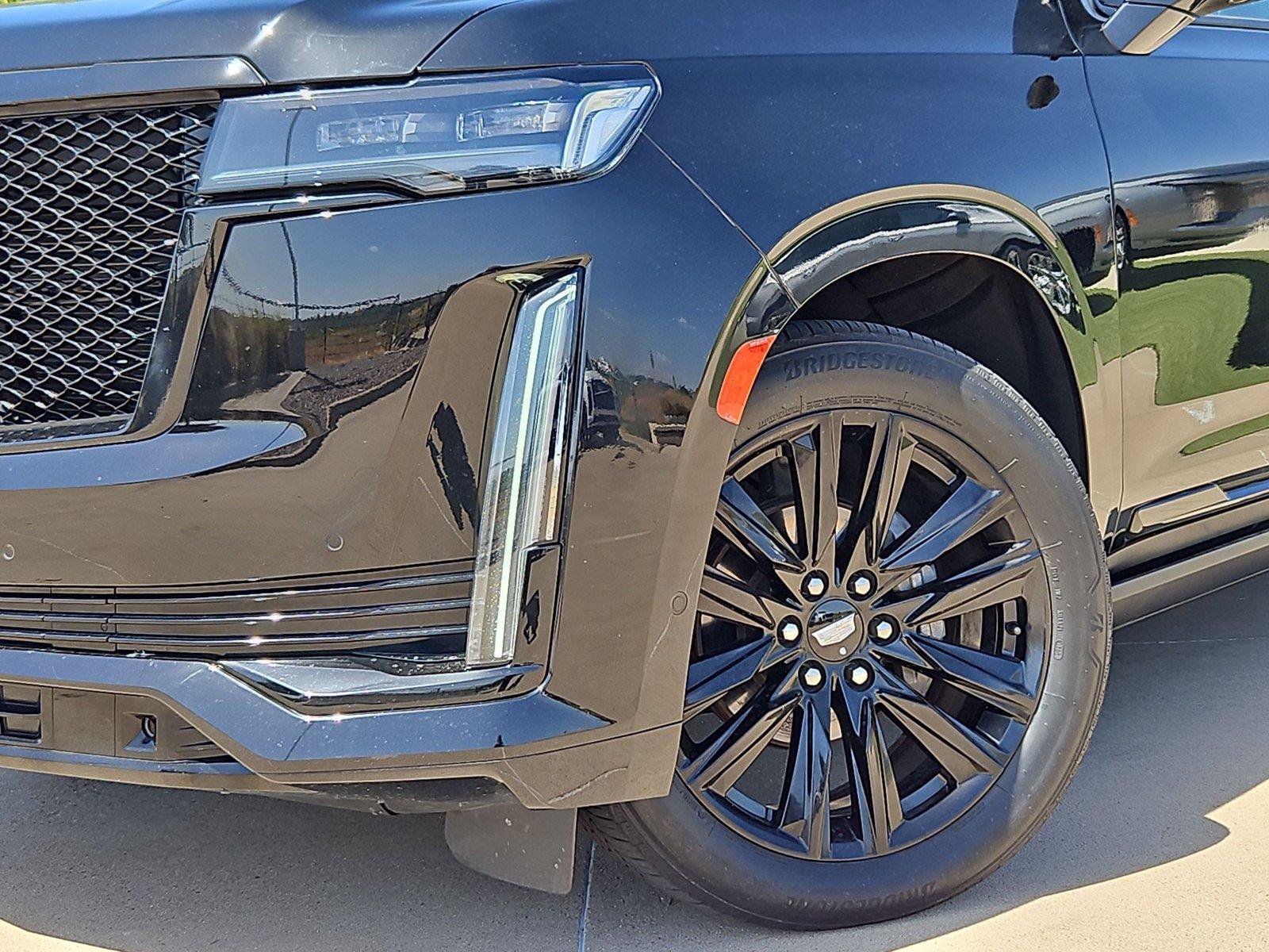 Used 2021 Cadillac Escalade ESV Sport w/ Driver Assist Tech Package AWD/4WD image 7