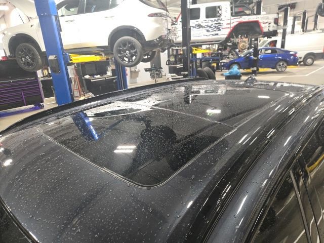 Used 2021 BMW X5 M50i w/ Executive Package image 11