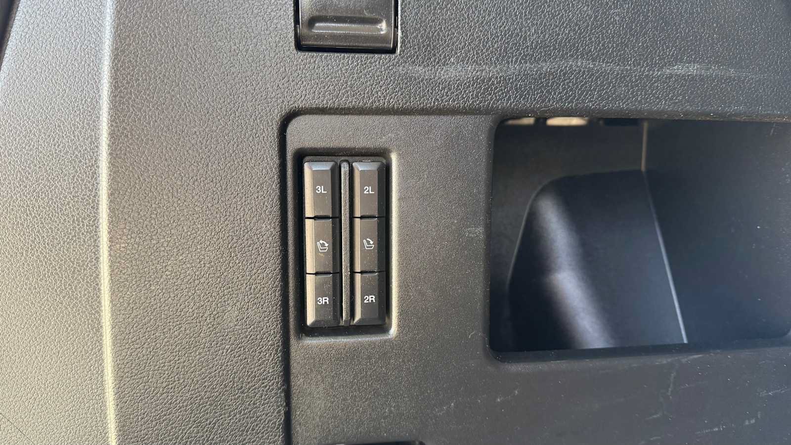 Used 2019 Ford Expedition Platinum AWD/4WD image 30