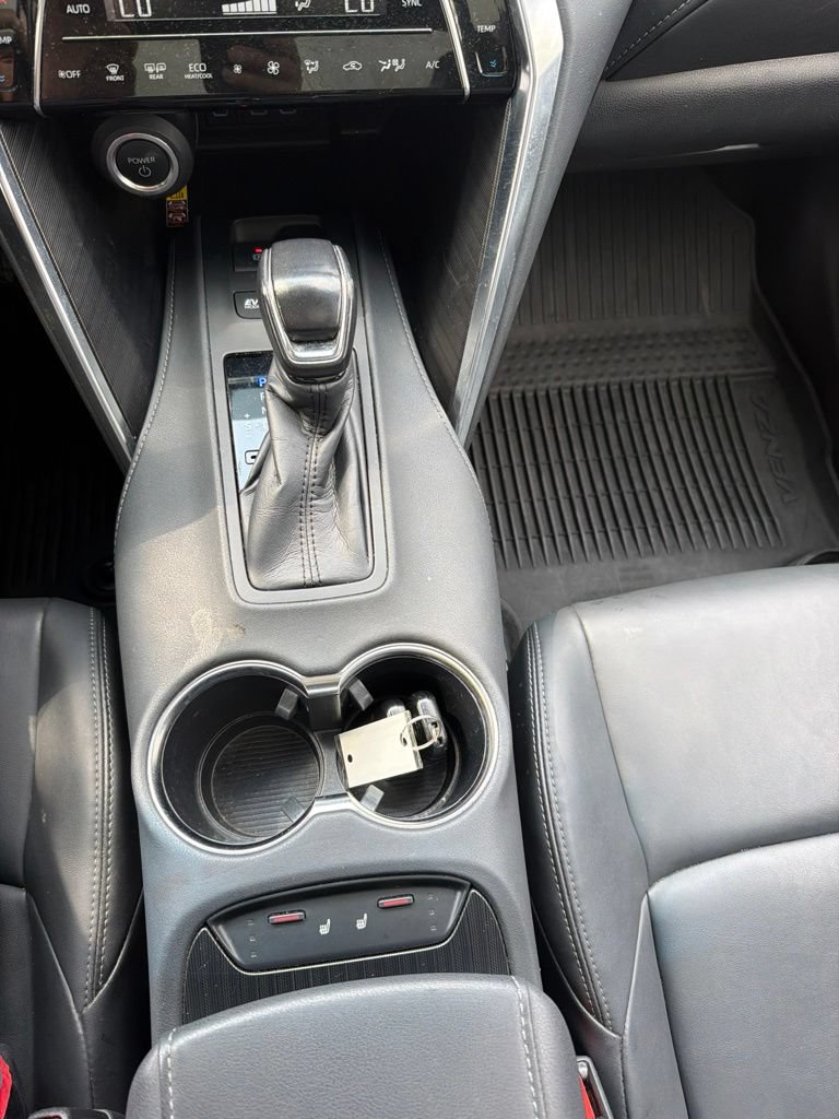 Used 2023 Toyota Venza Nightshade AWD/4WD image 14