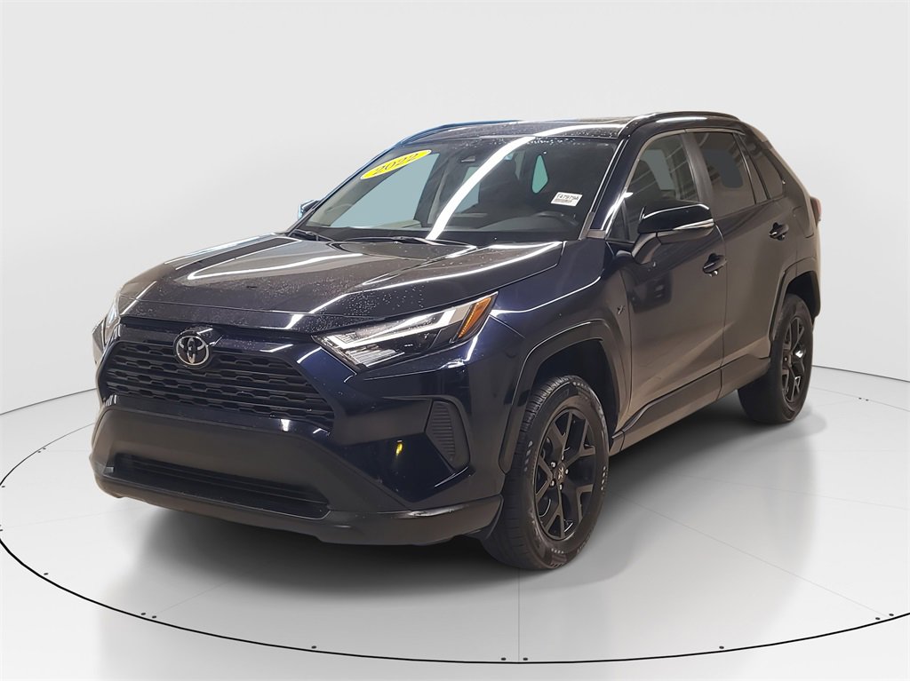 Used 2022 Toyota RAV4 XLE image 4