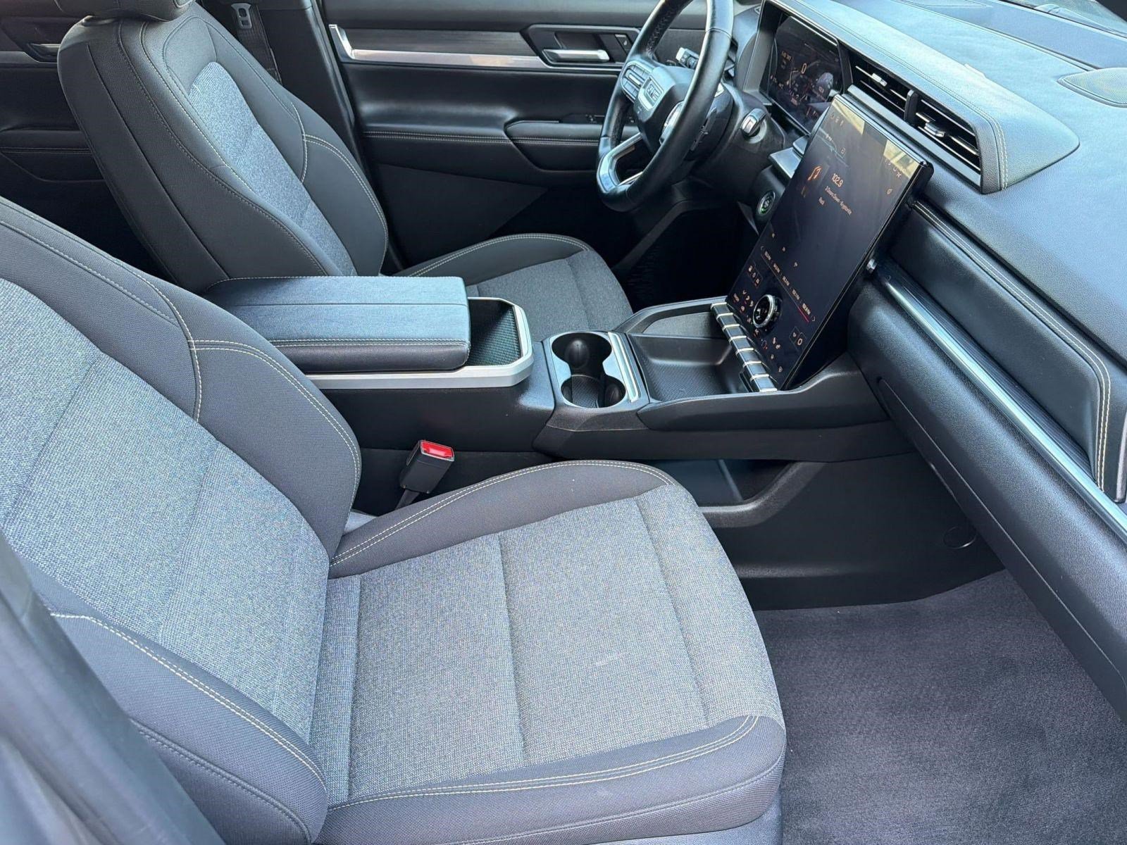 Used 2025 GMC Terrain Elevation AWD/4WD image 27