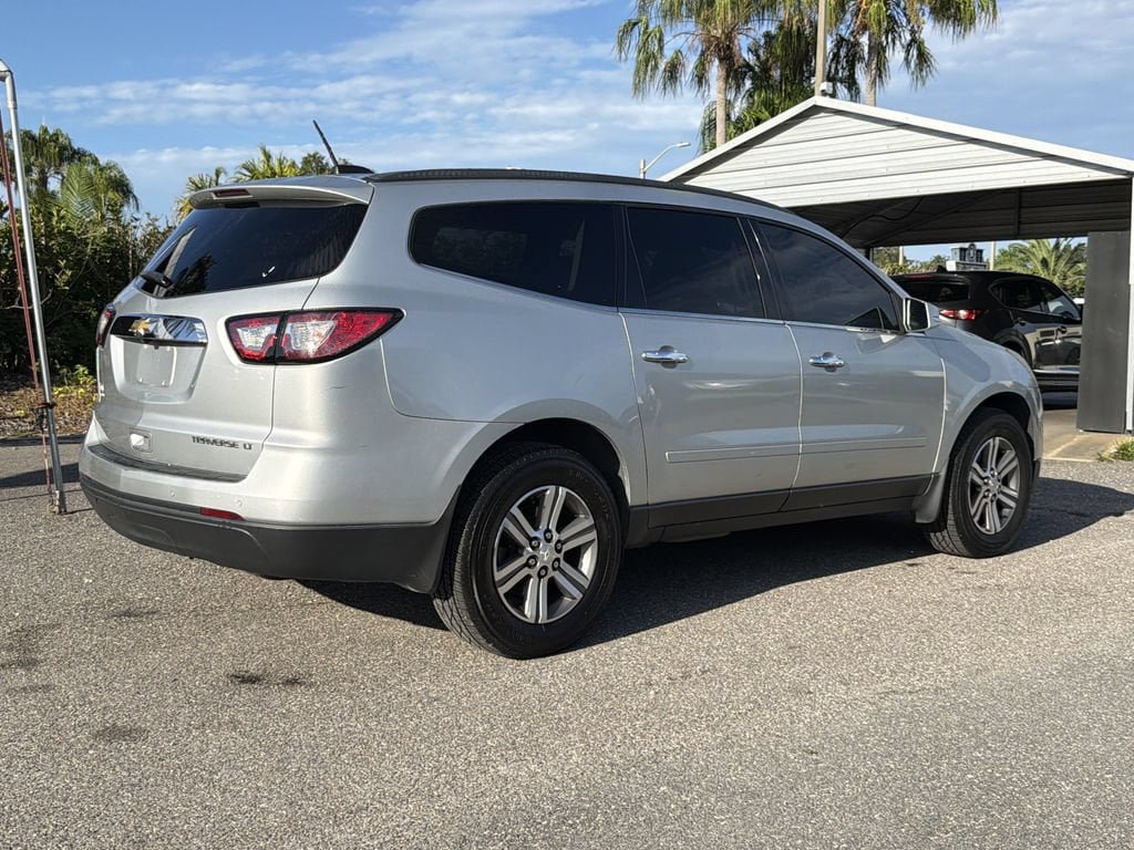 Used 2016 Chevrolet Traverse LT FWD image 5