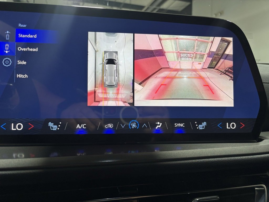 New 2026 Chevrolet Traverse LT w/ Enhanced Driving Package image 18
