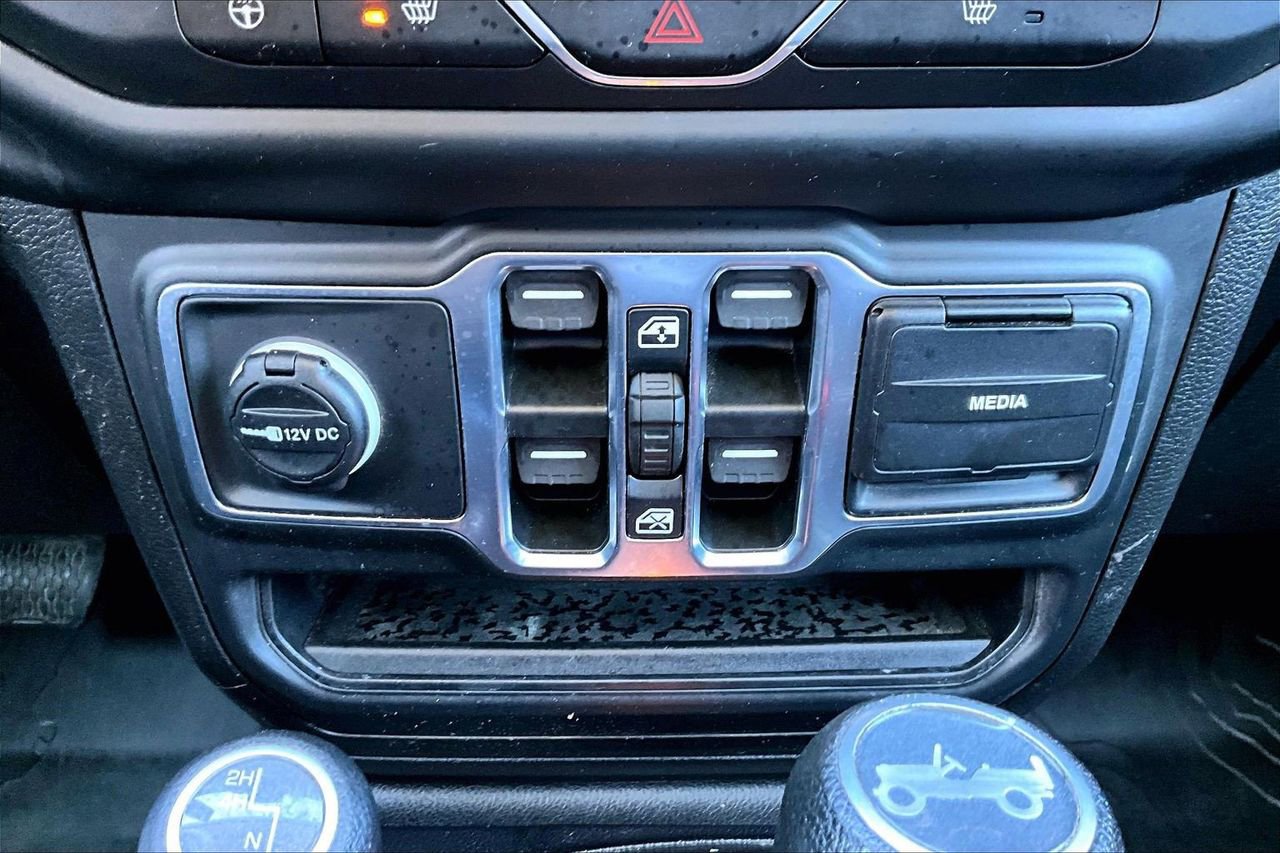 Certified 2018 Jeep Wrangler Unlimited Sport S image 16