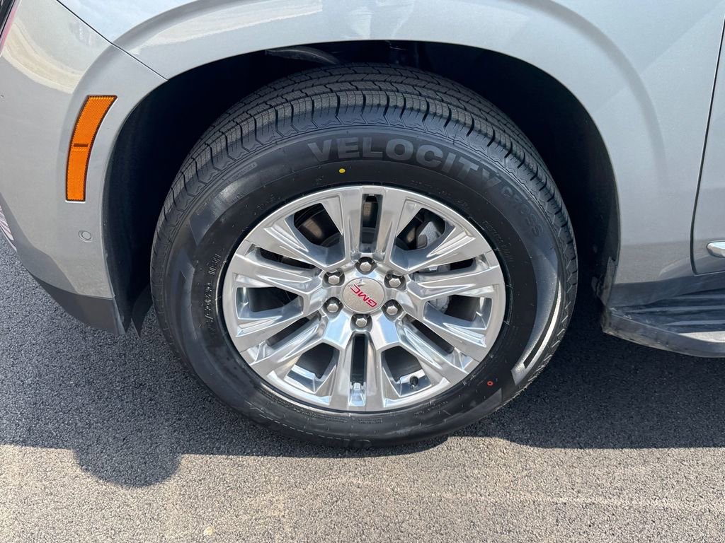 Used 2025 GMC Yukon Denali AWD/4WD image 14