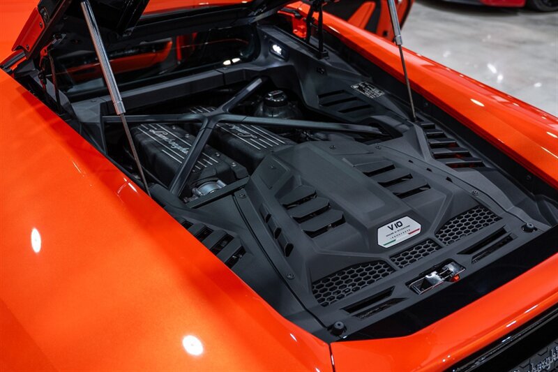 Used 2021 Lamborghini Huracan EVO AWD/4WD image 39