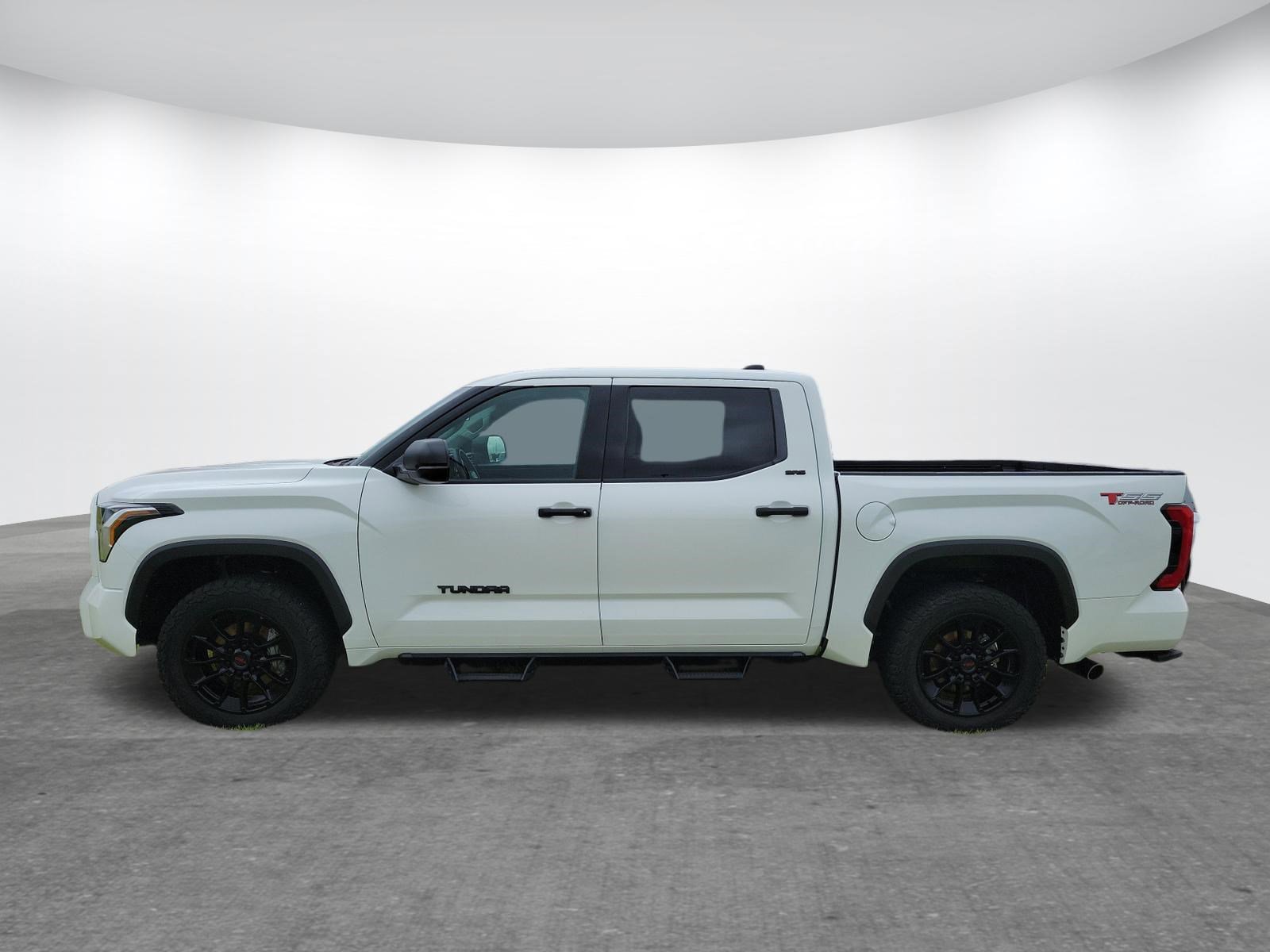 Used 2023 Toyota Tundra SR5 AWD/4WD image 4