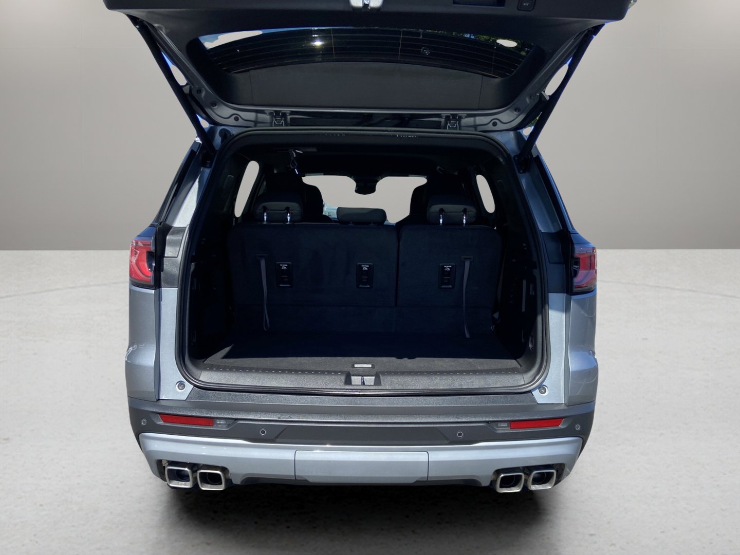 Used 2025 GMC Acadia Elevation w/ LPO, Floor Liner Package image 7