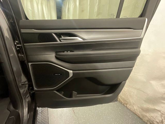 New 2026 Jeep Grand Wagoneer L 4WD image 24