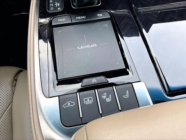 Used 2022 Lexus LS 500 w/ Interior Upgrade Package RWD image 24