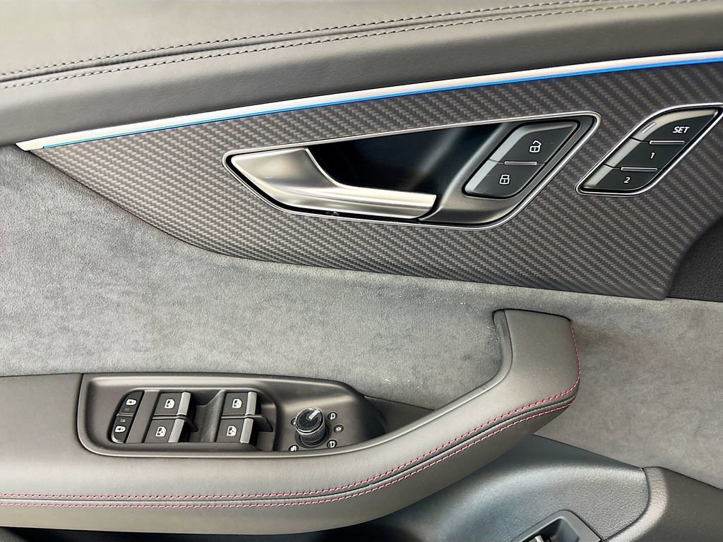 New 2026 Audi RS Q8 performance image 19